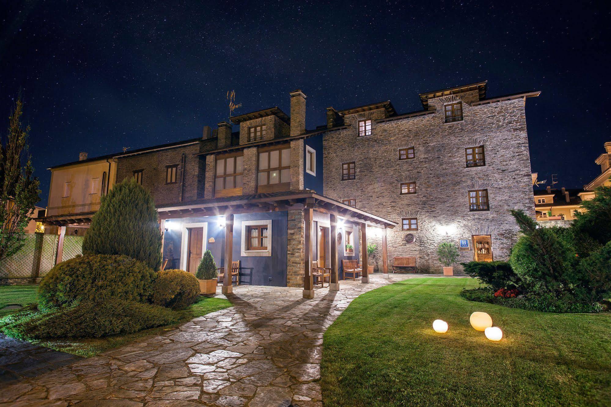Hotel Pleamar Пуерто де Вега Екстериор снимка